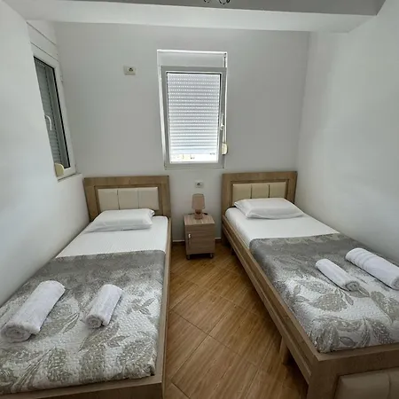 Kleo Apartment *